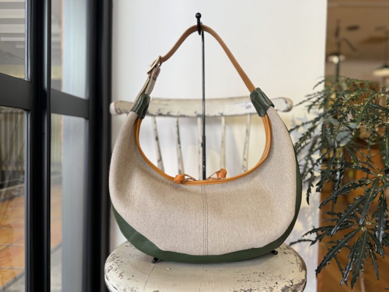 イタリアタンニンレザー ボディバッグ