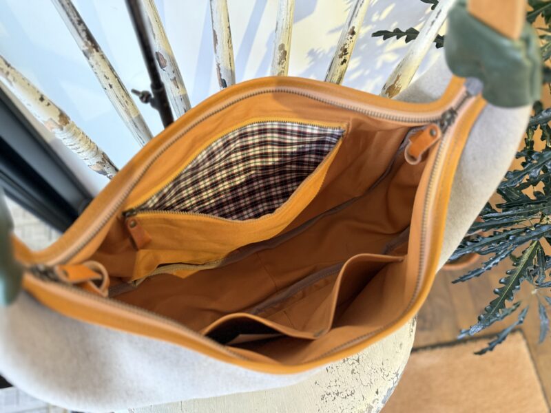 イタリアタンニンレザー ボディバッグ