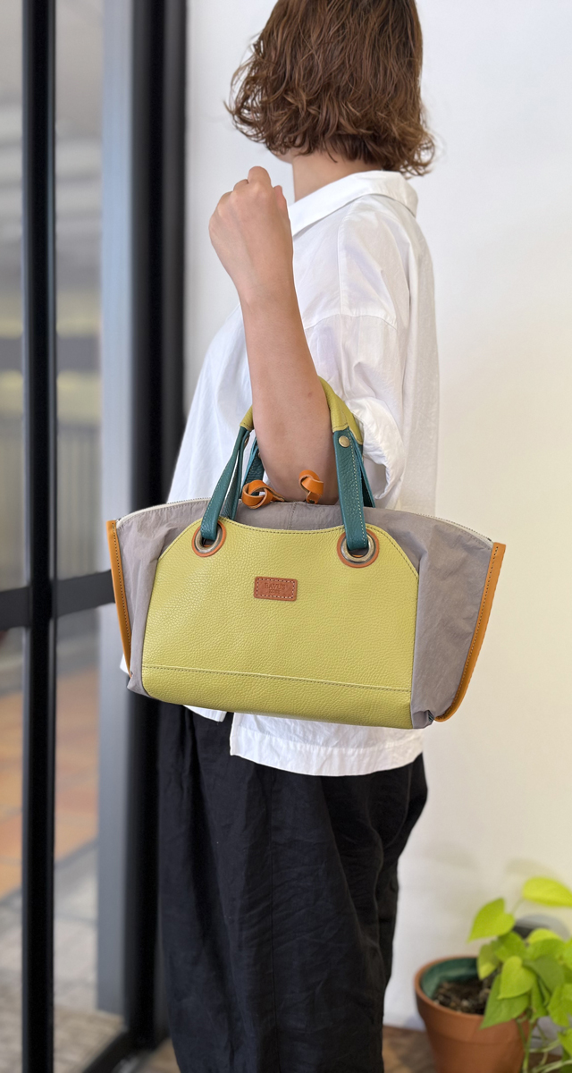 EAVUS KOBE 　アヴース神戸　 　レディース　かごバッグ Amazon.co.jp: EAVUS KOBE アヴース神戸 本革 レザー×帆布 2way