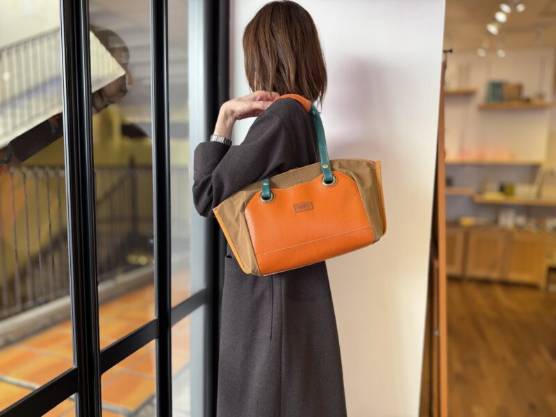 イタリアコーティングレザー x 撥水ナイロン Wフェイストート