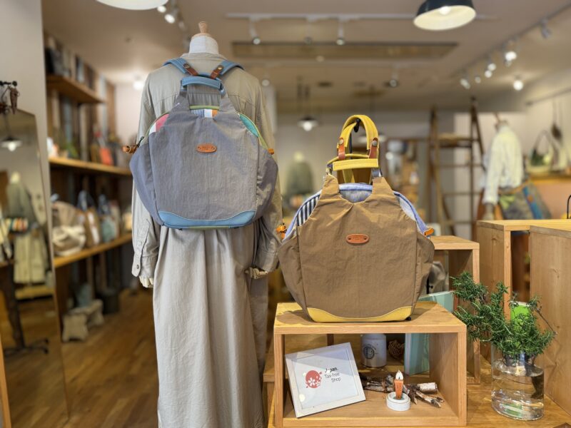 中サイズリュックが入荷いたしました。