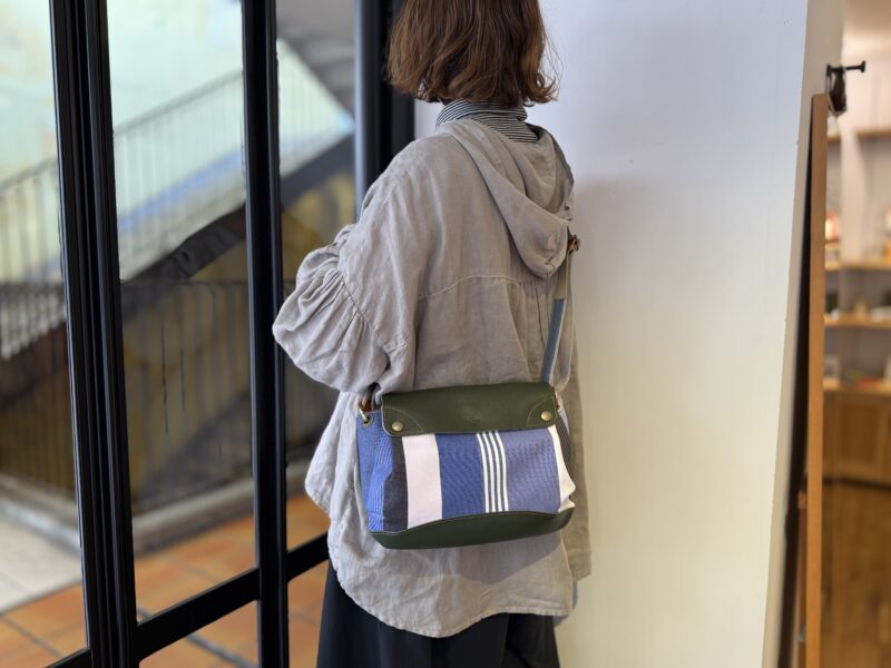 イタリアタンニンレザー x フランスコットン ショルダー