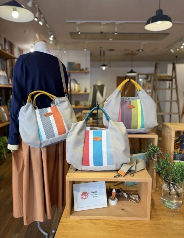 続々と入荷いたしました