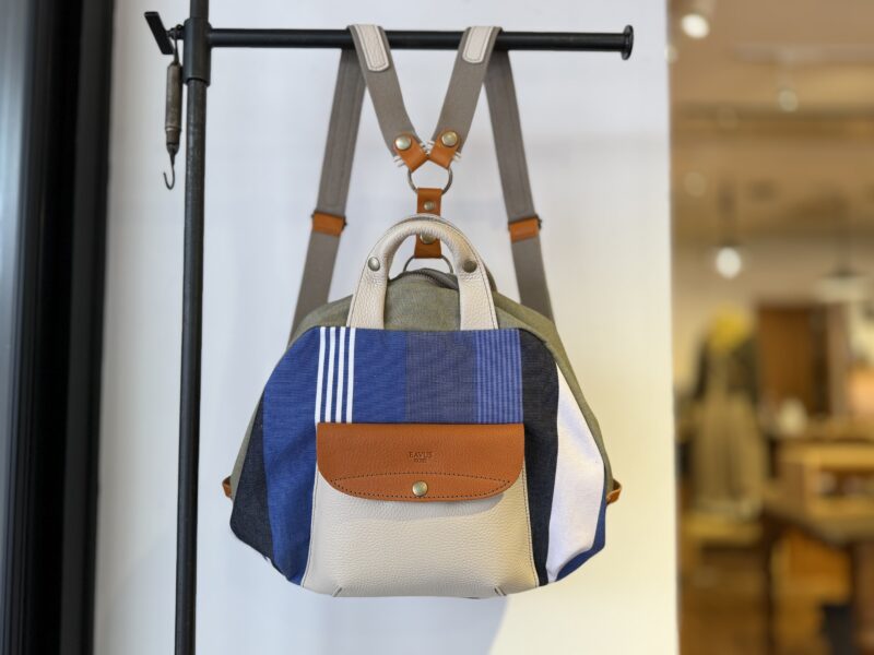 （G）オフホワイトレザー