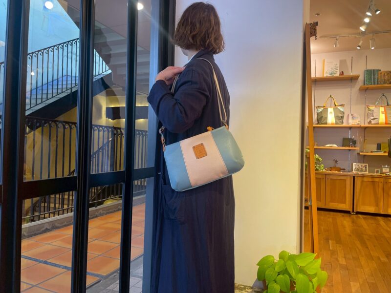 イタリアコーティングレザーミニショルダー