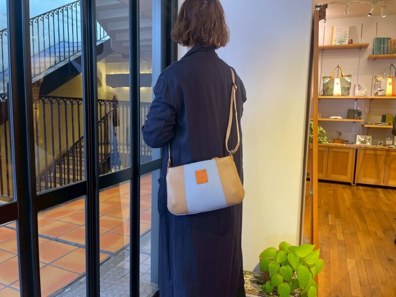 イタリアコーティングレザーミニショルダー